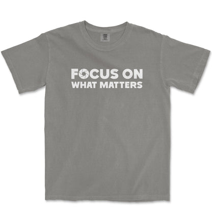 T-Shirt Grey / S Focus On - Premium T-Shirt